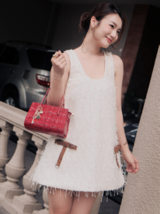 Túi Xách Tay Phủ Màu Tag Vuông Size 21